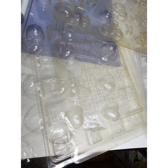 Lot Vintage Clear Candy Molds Bingo Tractors Bunnies Hot Air Balloons Classic... - Picture 15 of 16